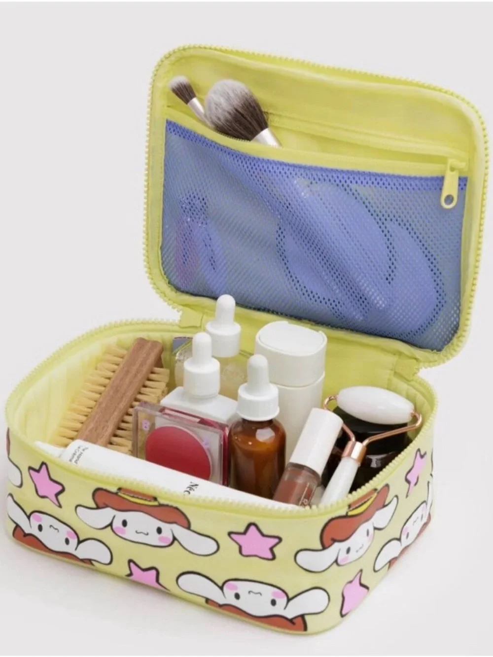 NWT Baggu Small Cosmetic Case - Cinnamoroll Western